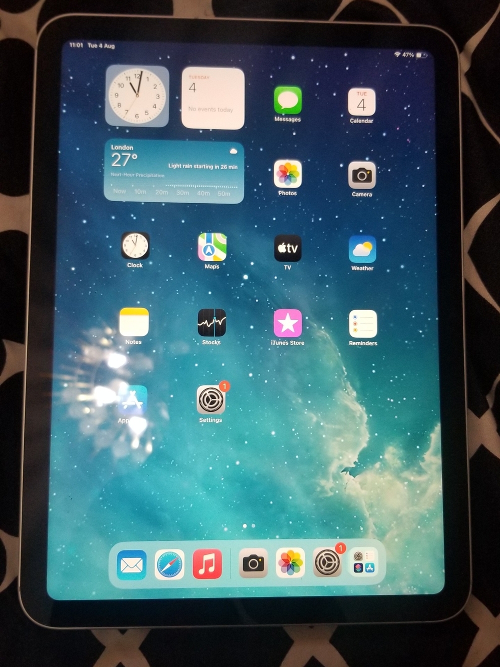 Apple iPad (Space Gray)  64gb 10th generation